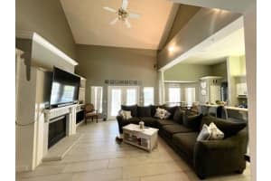 414 Smiley Ct, Winter Haven, FL 33884, Sold 11/19/21