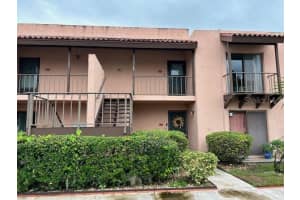 220 La Casa #220, LAKE WALES