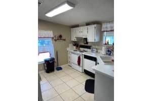 374 GRACIE AVENUE, FROSTPROOF, FL 33843 - MLS#MFRK4902741