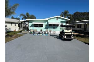 32 Royal Coachman St, LAKE WALES