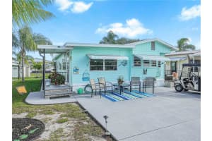 32 ROYAL COACHMAN STREET, LAKE WALES, FL 33898 - MLS#MFRK4902761