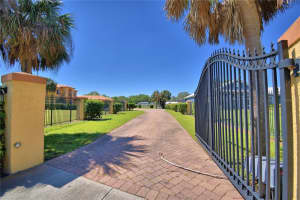 20 FT CLINCH HEIGHTS RD, FROSTPROOF, FL 33843 Sold 05/20/25