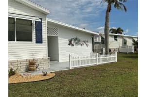 212 FAIRWAY BOULEVARD, FROSTPROOF, FL 33843 Sold 06/09/25
