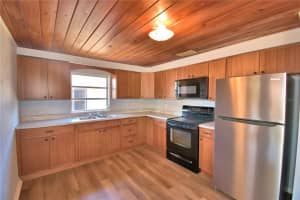 352 E HWY 630 E, FROSTPROOF, FL 33843 - MLS#MFRK4902858
