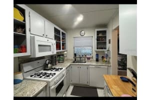 200 EL CAMINO DRIVE, WINTER HAVEN, FL 33884 - MLS#MFRK4903145