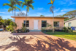 5838 Harding St, HOLLYWOOD