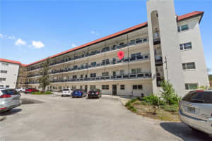 200 El Camino Dr #312, WINTER HAVEN