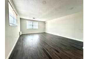 5305 OAKWOOD COURT, TAMPA, FL 33610 - MLS#MFRK4903457