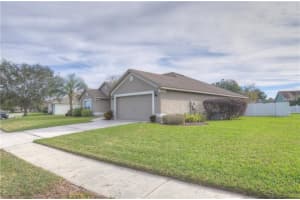 576 Hunters Run Blvd, Lakeland, FL 33809, Sold 03/21/16
