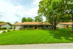 5017 Forestgreen Dr E, Lakeland, FL 33811, Sold 10/10/16