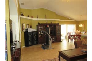 3203 Huntwicke Blvd, Davenport, FL 33837, Sold 02/17/17