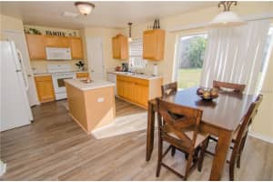 852 Sun Ridge Village Dr, Winter Haven, FL 33880, Sold 08/31/17