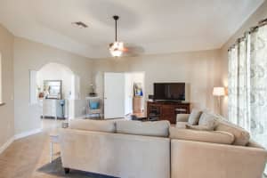2780 Highlands Creek Dr, Lakeland, FL 33813, Sold 08/18/17