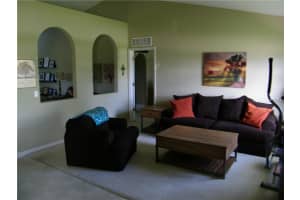 348 Columbo St, Winter Haven, FL 33880, Sold 08/30/17