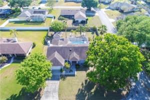 7915 Ridge Pointe Dr W, Lakeland, FL 33810, Sold 06/18/18