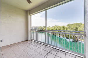 603 GRASSLANDS VILLAGE CIR #603, LAKELAND, FL 33803 Sold 10/12/23