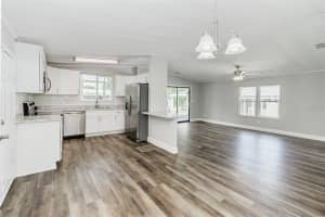 3527 S Lazy Lake Dr, Lakeland, FL 33801, Sold 10/25/21