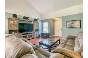 1325 Bramblewood Dr, Lakeland, FL 33811, Sold 10/19/21