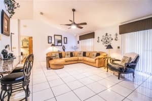 924 Hillgrove Ln, Auburndale, FL 33823, Sold 11/16/21