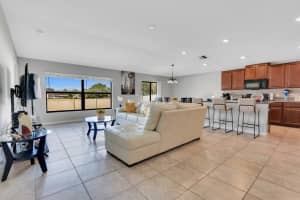 39599 Dawson Chase Dr, Zephyrhills, FL 33540, Sold 11/05/21