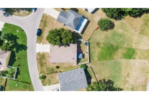 12 St Kitts Cir, Winter Haven, FL 33884, Sold 11/29/21
