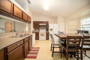 8163 Woodvine Cir, Lakeland, FL 33810, Sold 12/07/21