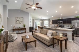748 Daphne Dr, Auburndale, FL 33823, Sold 05/14/22