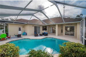 2745 Highlands Creek Dr, Lakeland, FL 33813, Sold 01/31/22