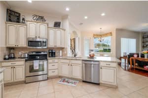 2745 Highlands Creek Dr, Lakeland, FL 33813, Sold 01/31/22