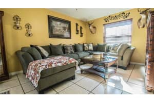 407 Vineyard Dr, Lakeland, FL 33809, Sold 03/01/22