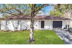 320 E Daughtery Rd, Lakeland, FL 33809, Sold 03/11/22
