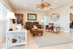 2766 Huntington Hills Dr, Lakeland, FL 33810, Sold 04/04/22
