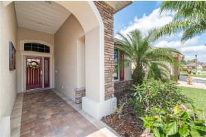 8196 Lake James Dr, Lakeland, FL 33810, Sold 04/29/22