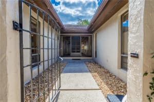 46 Coventry Dr, Haines City, FL 33844, Sold 04/22/22