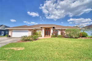 315 Lanceolate Dr, Winter Haven, FL 33880, Sold 04/01/22