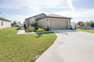 405 Kensington View Dr, Winter Haven, FL 33880, Sold 03/30/22
