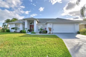 636 Reflections Loop W, Winter Haven, FL 33884, Sold 05/02/22