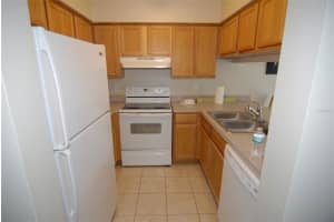 5112 Sunridge Palms Dr, Tampa, FL 33617, Sold 06/09/22