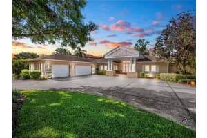 5113 Lake in the Woods Blvd, Lakeland, FL 33813, Sold 05/19/22