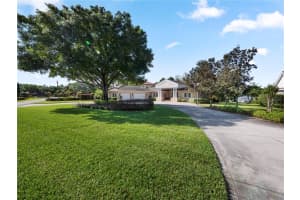 5113 Lake in the Woods Blvd, Lakeland, FL 33813, Sold 05/19/22