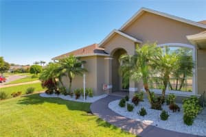 215 Ruby Lake Ln, Winter Haven, FL 33884, Sold 05/03/22