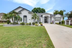 2759 Huntington Hills Dr, Lakeland, FL 33810, Sold 05/27/22