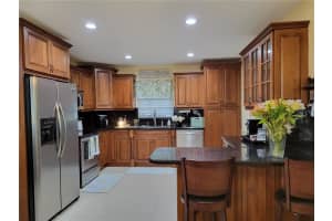 7126 Sheffield Dr, Lakeland, FL 33810, Sold 05/23/22