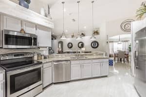 7254 PARKERSBURG DR, WESLEY CHAPEL, FL 33544 Sold 08/02/22