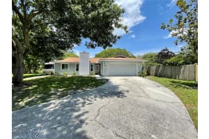1954 DEERFIELD DR, LAKELAND, FL 33813 Sold 08/12/22