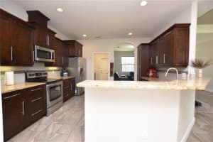 7040 HIGHLANDS CREEK AVE, LAKELAND, FL 33813 Sold 07/22/22
