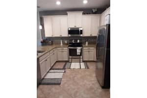 6483 SEDGEFORD DR, LAKELAND, FL 33811 Sold 07/13/22