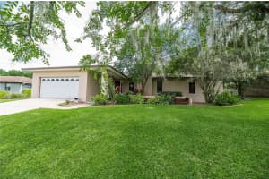 8529 PLANTATION RIDGE BLVD, LAKELAND, FL 33809 Sold 07/15/22