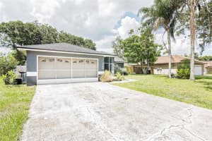 728 LAMP POST LN, LAKELAND, FL 33809 Sold 08/10/22