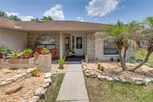 8319 MAID MARIONS TRL, LAKELAND, FL 33809 Sold 07/28/22